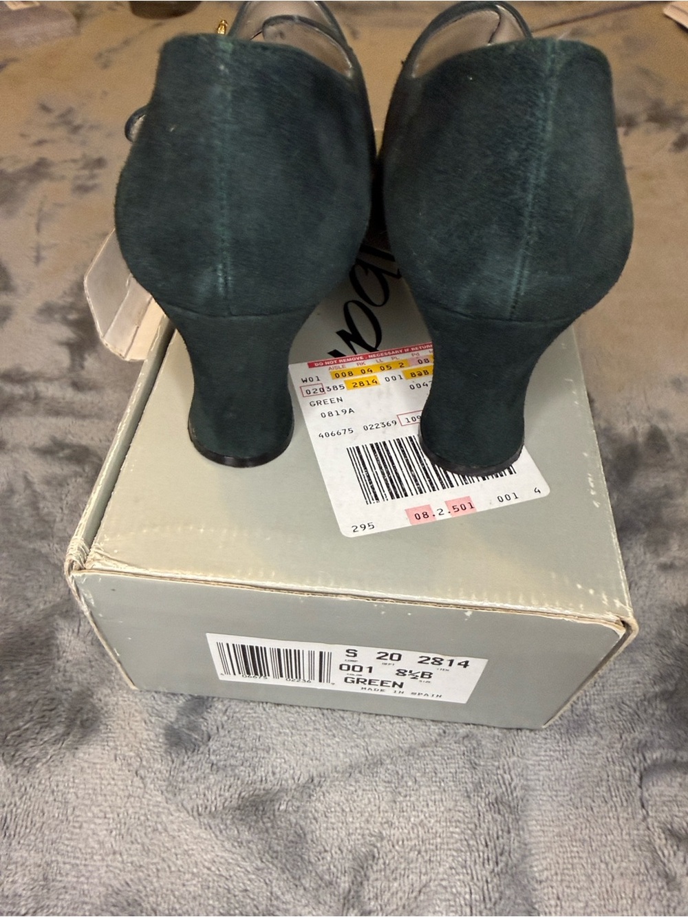 Apart Women's Dress Pumps Forest Green Suede with Gold Tone Buckle Size 8.5 B - Picture 8 of 12